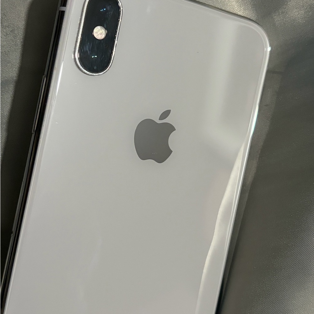 iPhone X 10 64gig T-Mobile locked great condition - Picture 6 of 6